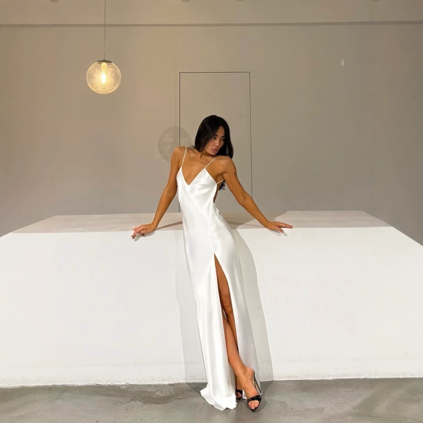 Abito da sera lungo in raso bi - Elegant Satin Evening Gown Split recensione e prezzo