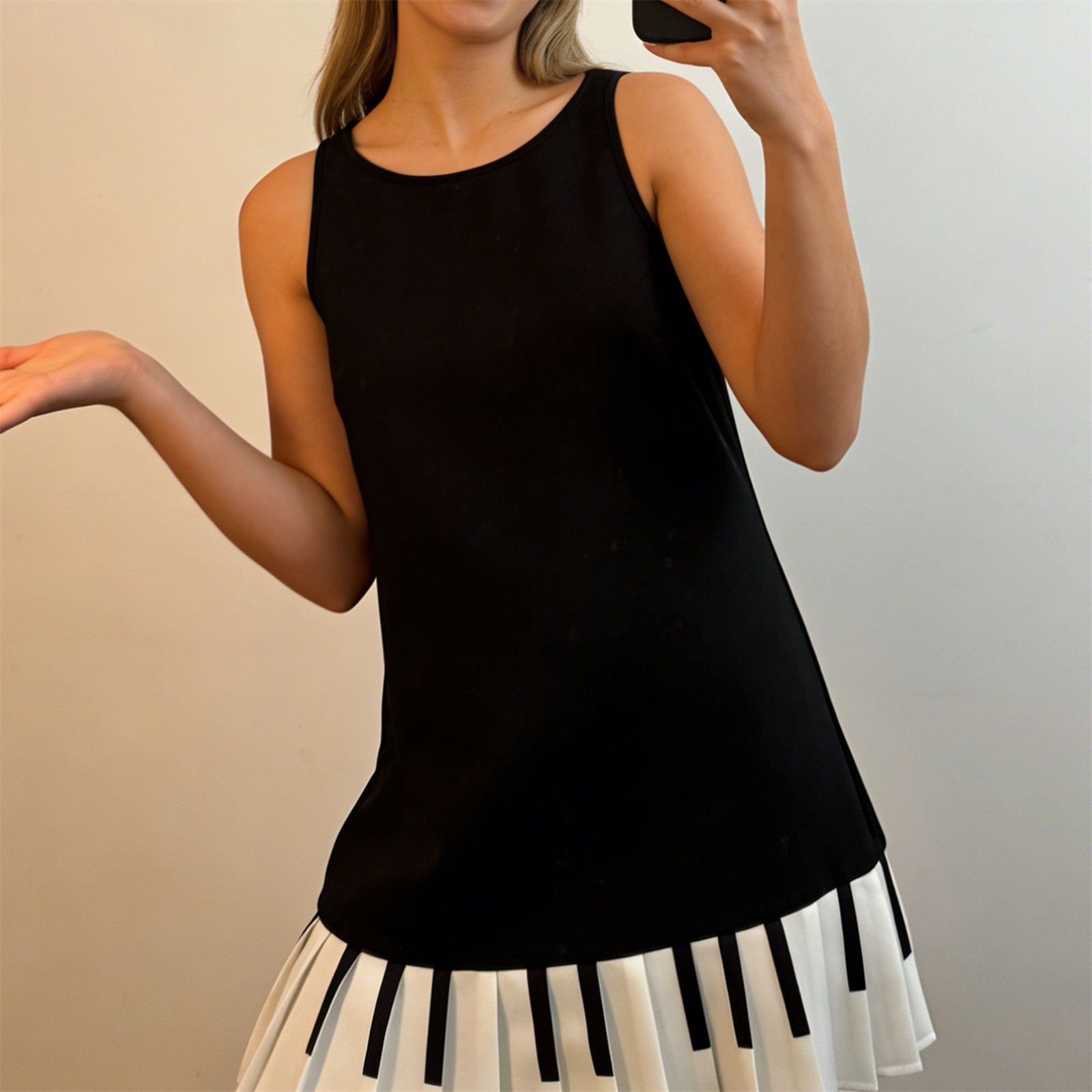 Mini abito plissettato da donn - Y2K Backless Halter Mini Dress recensione e prezzo